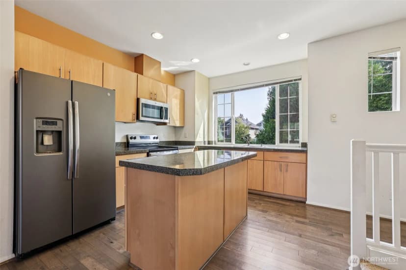 Property photo for 3006 Sw Bataan Street, Seattle photo 9