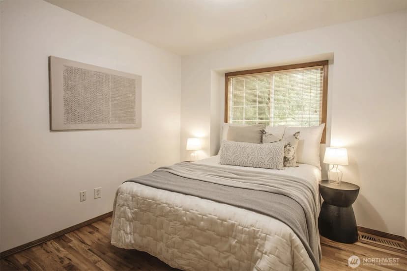 Property photo for 11714 36th Avenue Ne, Seattle photo 16