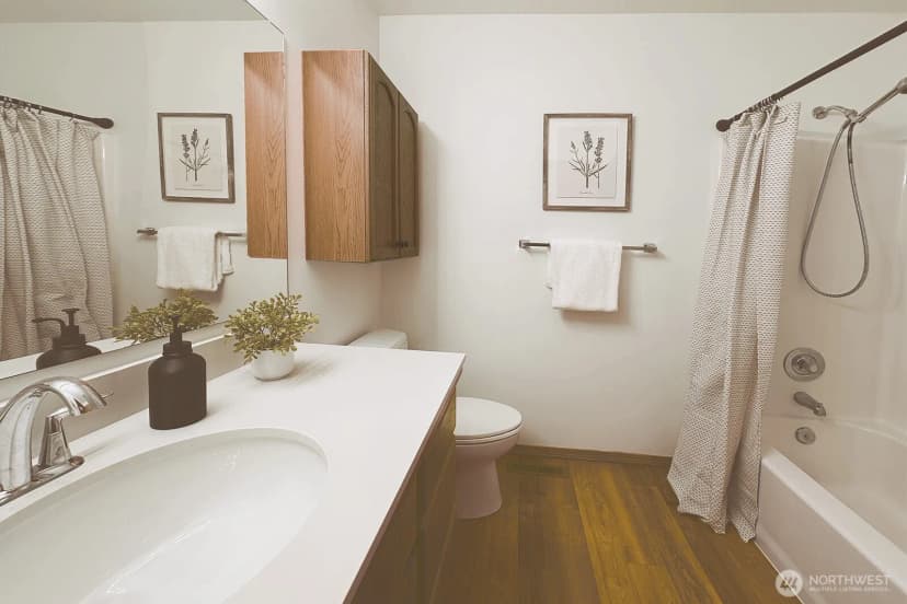Property photo for 11714 36th Avenue Ne, Seattle photo 20