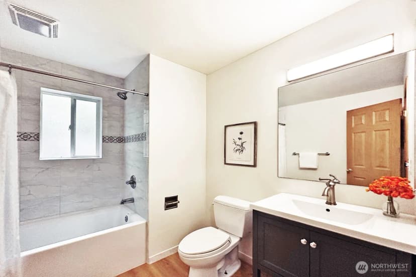 Property photo for 11714 36th Avenue Ne, Seattle photo 29