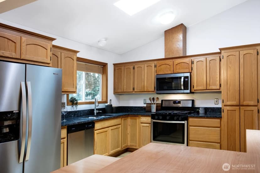 Property photo for 11714 36th Avenue Ne, Seattle photo 8