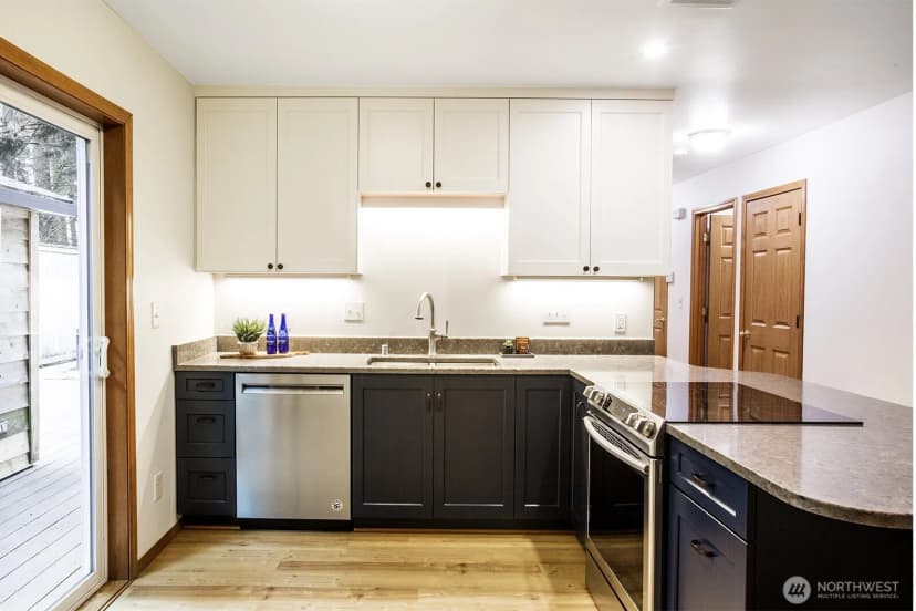 Property photo for 11714 36th Avenue Ne, Seattle photo 26