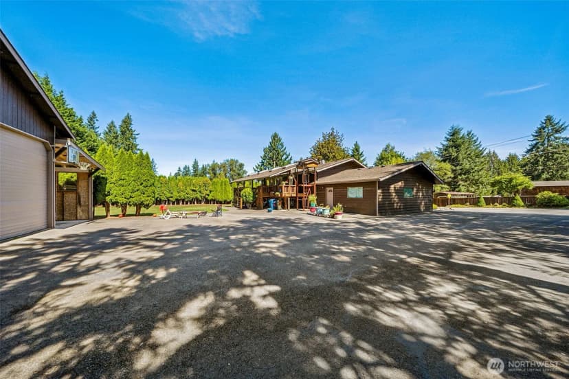 Property photo for 20317 196th Avenue Se, Renton photo 12