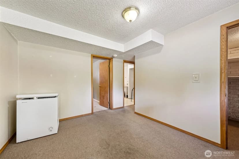 Property photo for 20317 196th Avenue Se, Renton photo 11