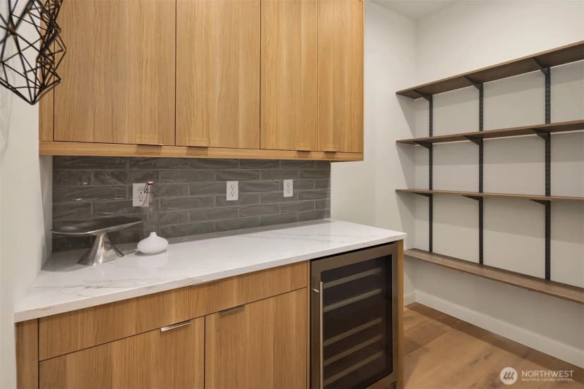 Property photo for 6720 Dibble Avenue Nw, Seattle photo 11