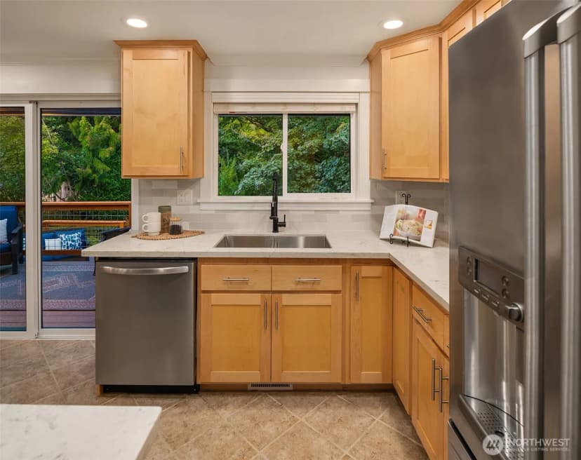 Property photo for 12828 110th Avenue Ne, Kirkland photo 18