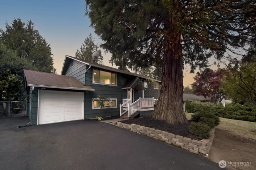 Property photo for 12828 110th Avenue Ne, Kirkland photo 2