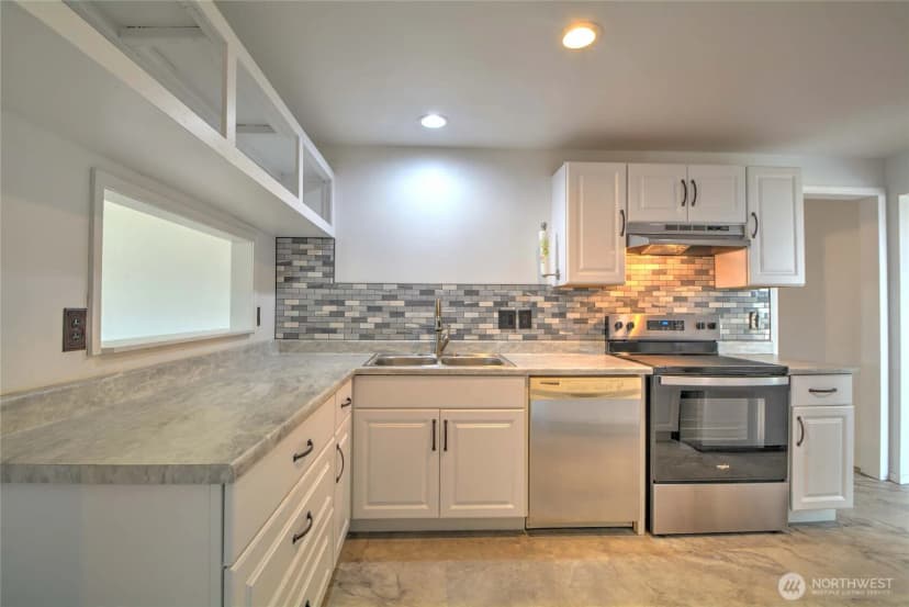 Property photo for 13112 54th Drive Ne, Marysville photo 7