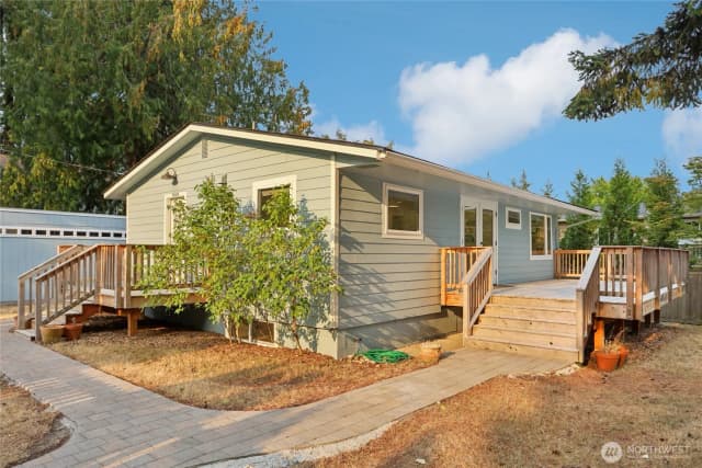 Property photo for 20009 5th Avenue Nw, Shoreline