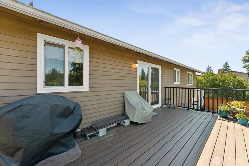 Property photo for 2402 Se 21st Street, Renton photo 15