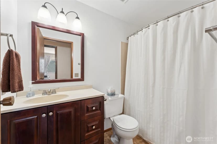Property photo for 2402 Se 21st Street, Renton photo 9