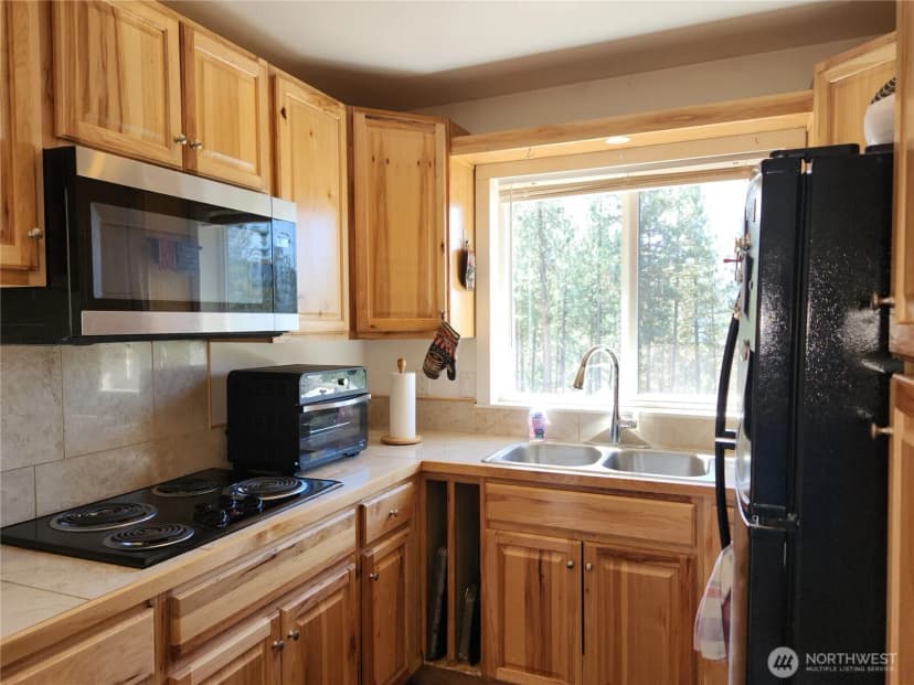 Property photo for 1178 E Oregon Avenue, Republic photo 4