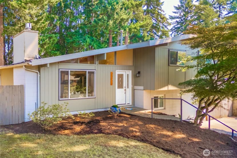 Property photo for 35770 27th Avenue S, Federal Way photo 2