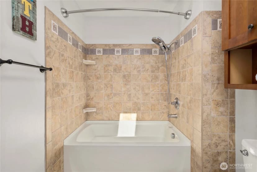 Property photo for 35770 27th Avenue S, Federal Way photo 19