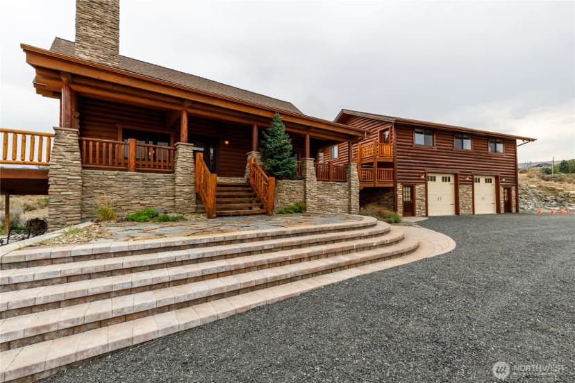 Property photo for 45500 Chardonnie Lane N, Grand Coulee photo 3