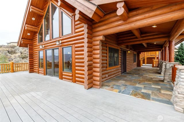 Property photo for 45500 Chardonnie Lane N, Grand Coulee photo 5