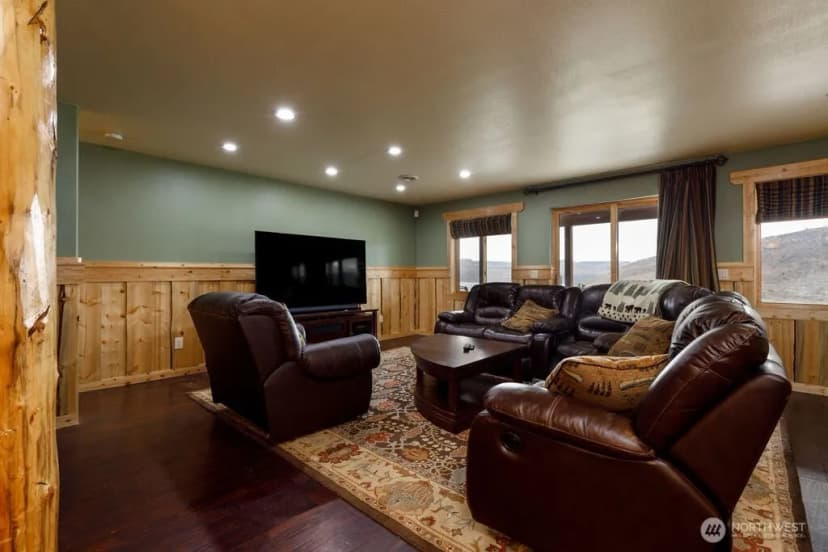 Property photo for 45500 Chardonnie Lane N, Grand Coulee photo 19
