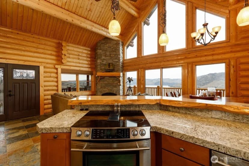 Property photo for 45500 Chardonnie Lane N, Grand Coulee photo 10