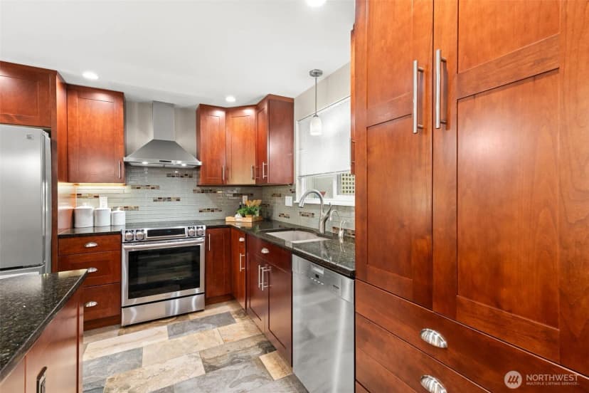 Property photo for 4605 89th Avenue W, University Place photo 12