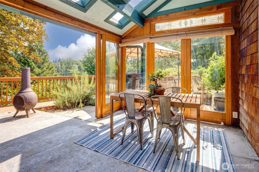 Property photo for 6976 Sylvan Way Sw, Seattle photo 16