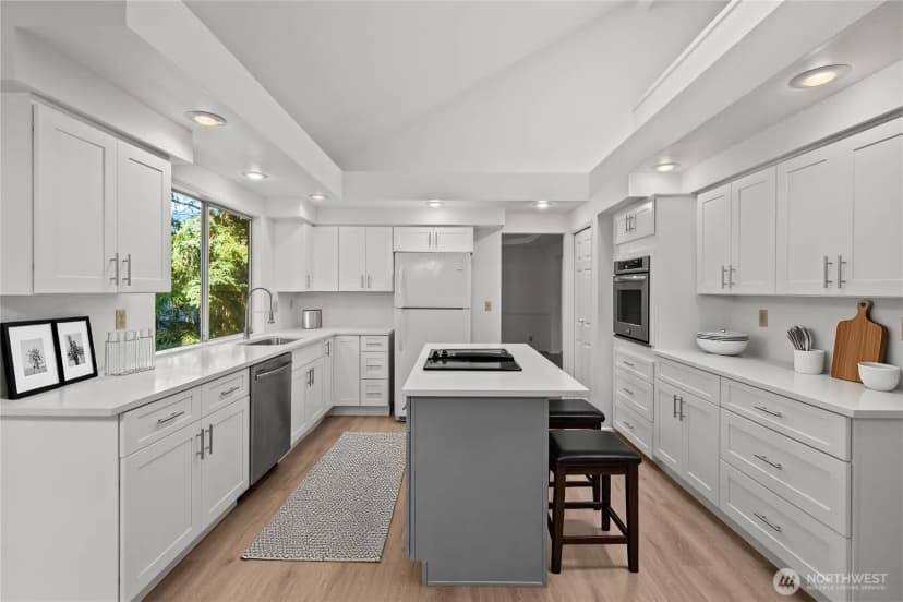 Property photo for 4109 238th Court Se, Sammamish photo 11