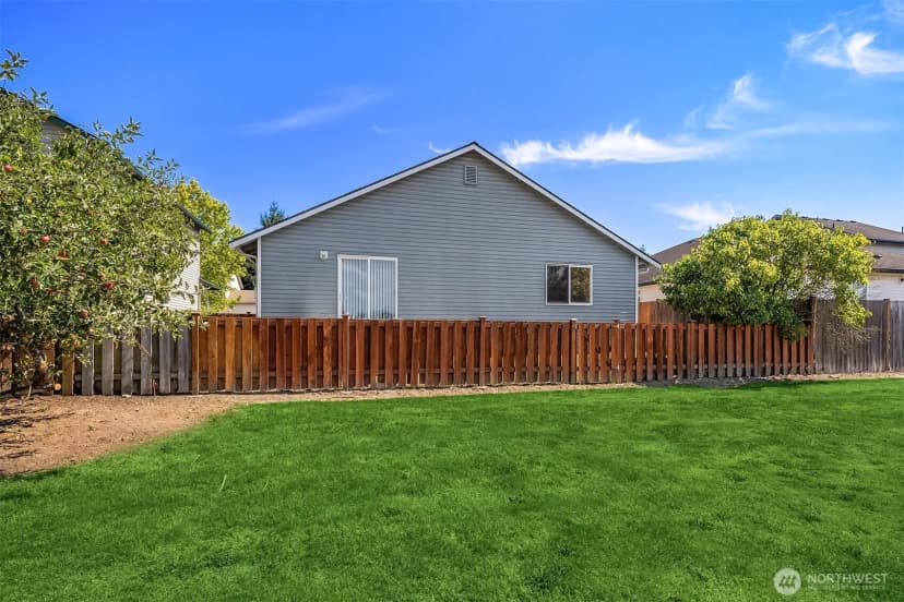 Property photo for 19322 Crown Ridge Boulevard, Arlington photo 2