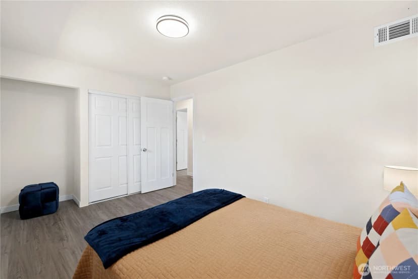 Property photo for 8429 Washington Boulevard Sw, Lakewood photo 11