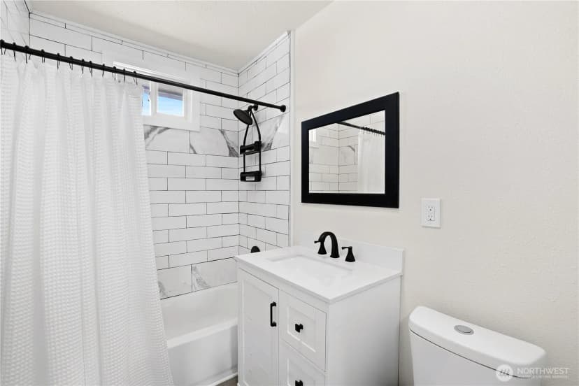Property photo for 8429 Washington Boulevard Sw, Lakewood photo 16