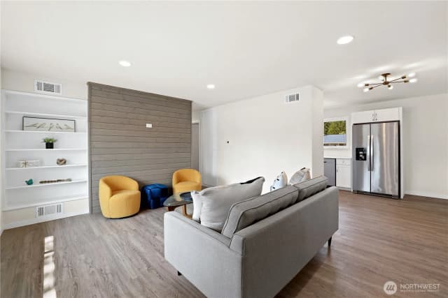 Property photo for 8429 Washington Boulevard Sw, Lakewood photo 5