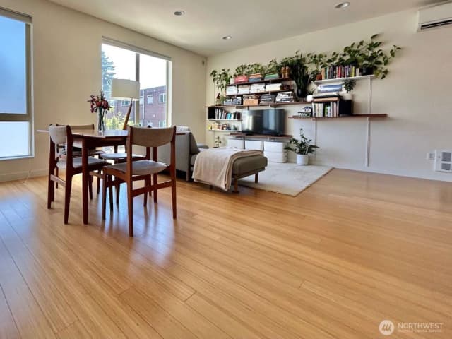 Property photo for 4852 40th Avenue Sw #b, Seattle photo 5