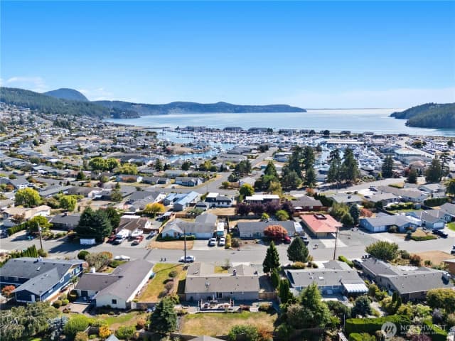 Property photo for 5608 Rosario Way, Anacortes photo 2