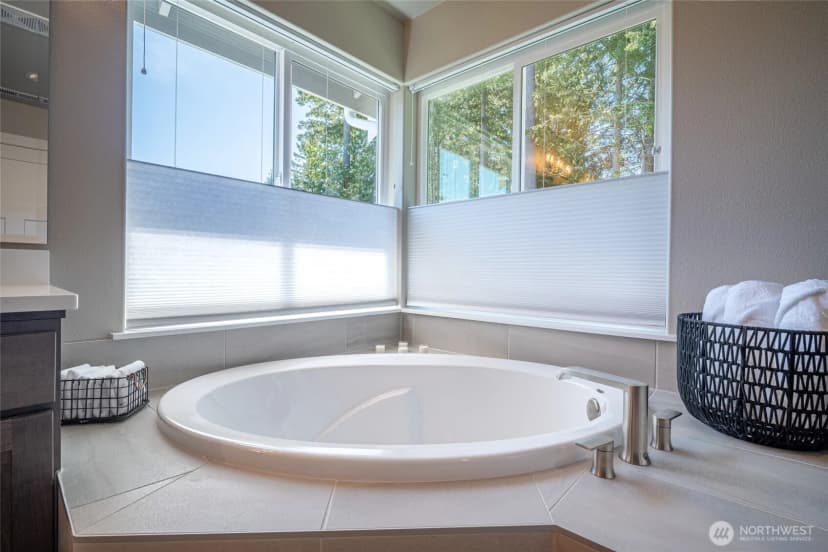 Property photo for 4213 Caddyshack Drive Ne, Lacey photo 23