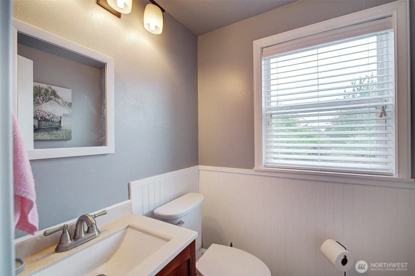 Property photo for 31612 8th Avenue S, Roy photo 27