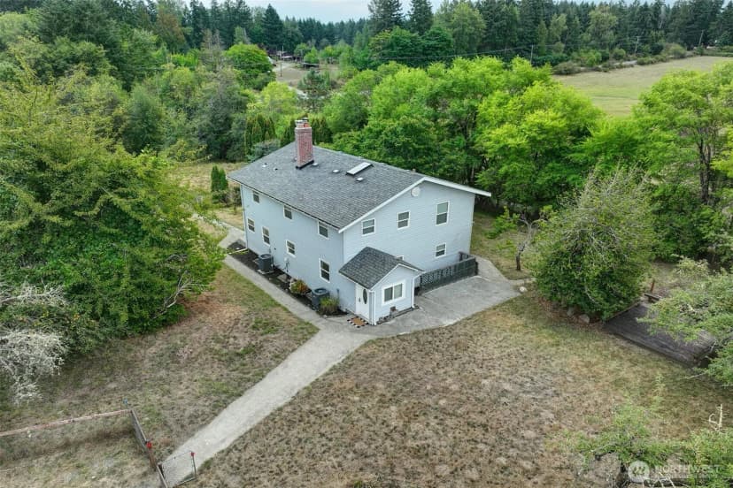 Property photo for 31612 8th Avenue S, Roy photo 3
