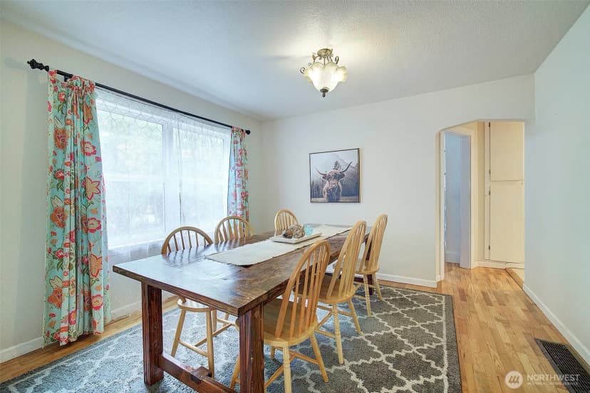 Property photo for 31612 8th Avenue S, Roy photo 16
