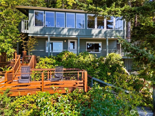 Property photo for 3999 Chiquita Lane, Anacortes photo 2