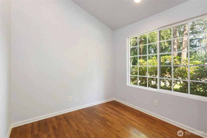 Property photo for 13805 W Lake Kathleen Drive Se, Renton photo 22