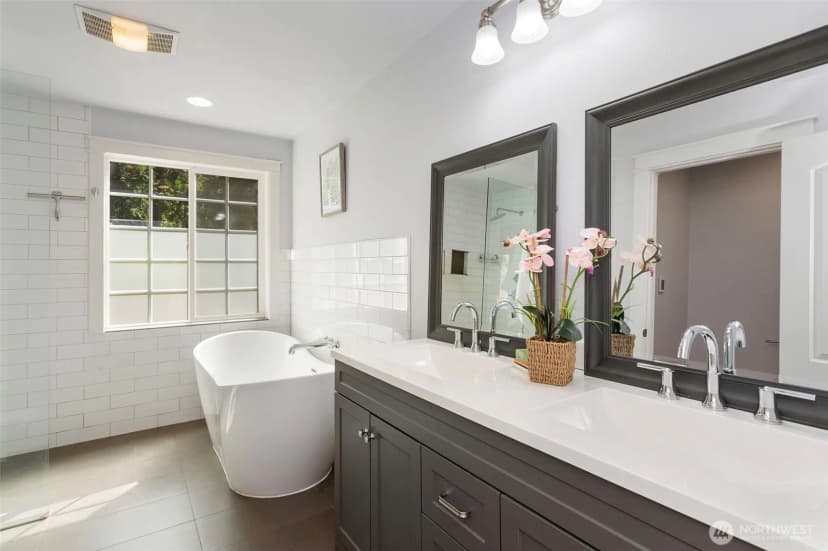 Property photo for 13805 W Lake Kathleen Drive Se, Renton photo 20