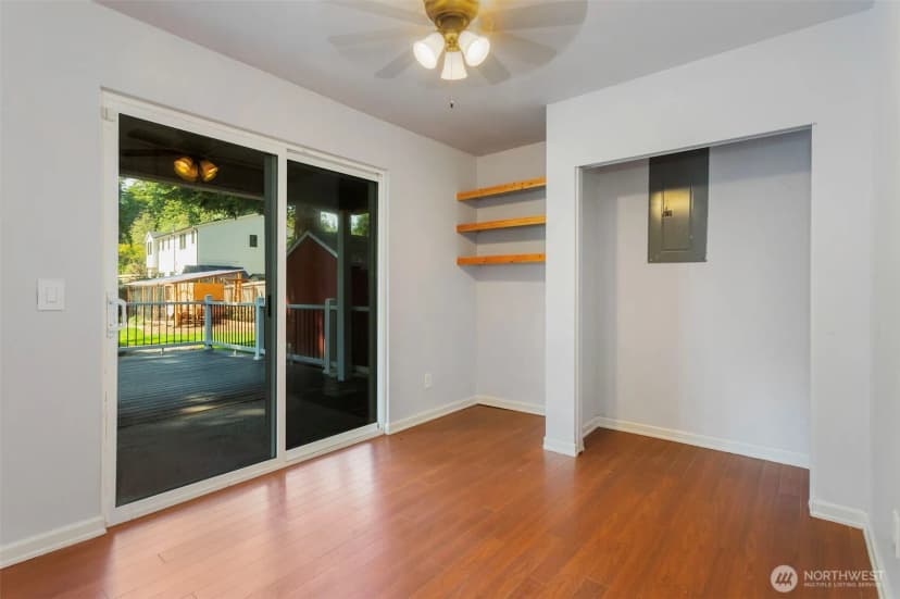 Property photo for 13805 W Lake Kathleen Drive Se, Renton photo 23