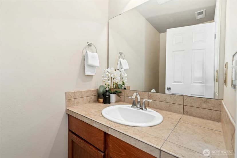 Property photo for 8107 165th Lane Ne, Redmond photo 15