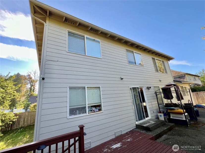 Property photo for 6496 Grand Pine Loop Ne, Bremerton photo 2