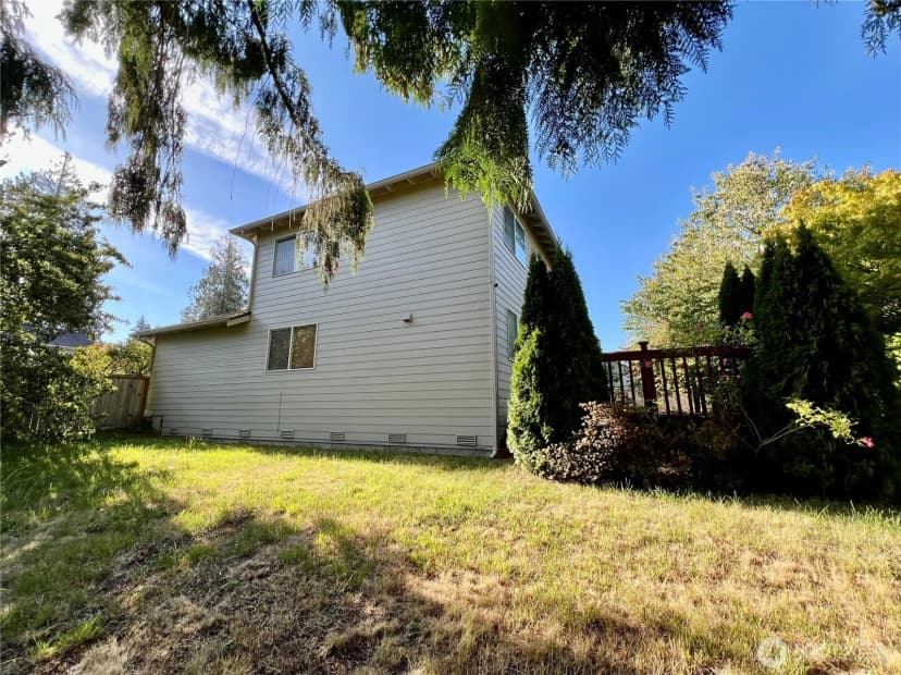 Property photo for 6496 Grand Pine Loop Ne, Bremerton photo 5