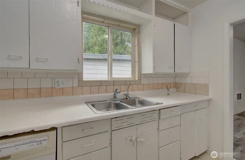 Property photo for 132 N Maple Street, Kelso photo 9