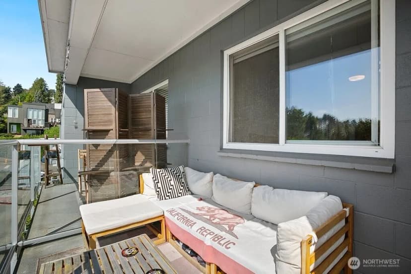 Property photo for 720 Lakeside Avenue S #404, Seattle photo 20