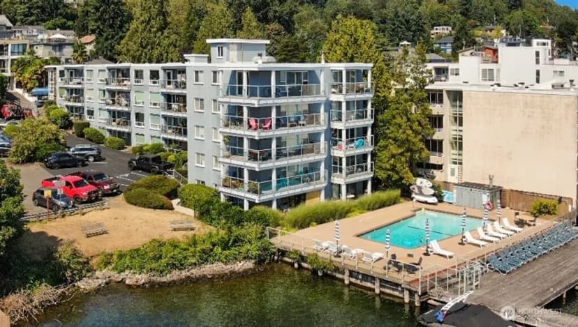 Property photo for 720 Lakeside Avenue S #404, Seattle photo 30