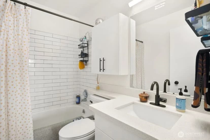 Property photo for 720 Lakeside Avenue S #404, Seattle photo 19