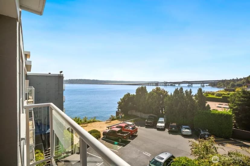 Property photo for 720 Lakeside Avenue S #404, Seattle photo 21