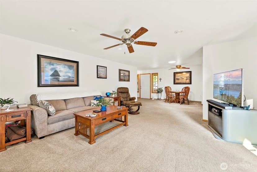 Property photo for 20109 Cascade Drive E, Bonney Lake photo 6