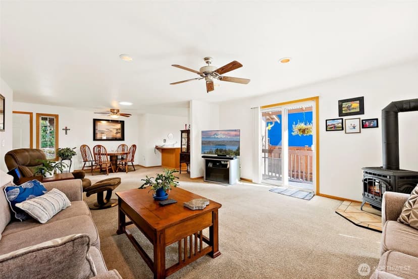 Property photo for 20109 Cascade Drive E, Bonney Lake photo 7