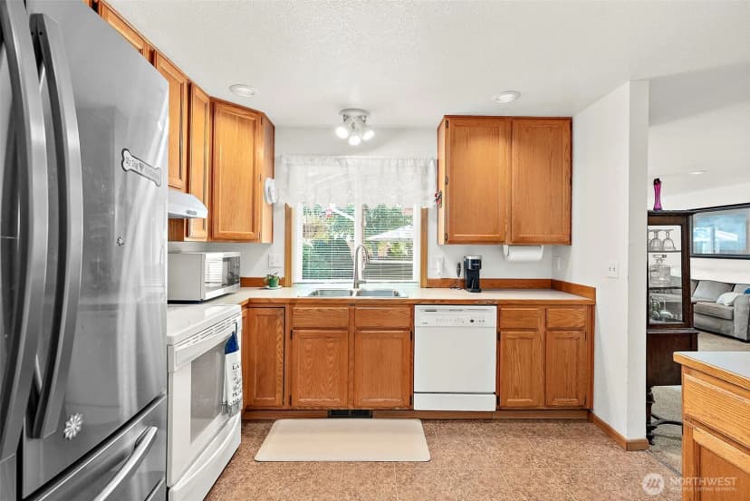 Property photo for 20109 Cascade Drive E, Bonney Lake photo 12